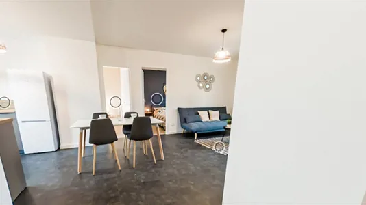 Rooms in Grenoble - photo 1