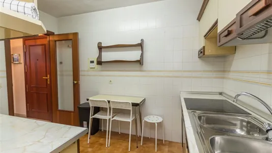 Rooms in Málaga - photo 9