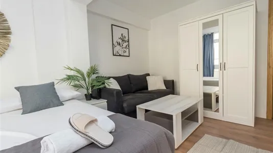 Rooms in Málaga - photo 5