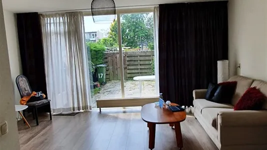 Rooms in Zaanstad - photo 2