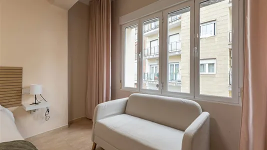 Rooms in Granada - photo 3