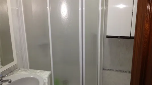 Rooms in Málaga - photo 8