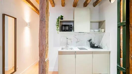 Rooms in Madrid Centro - photo 4