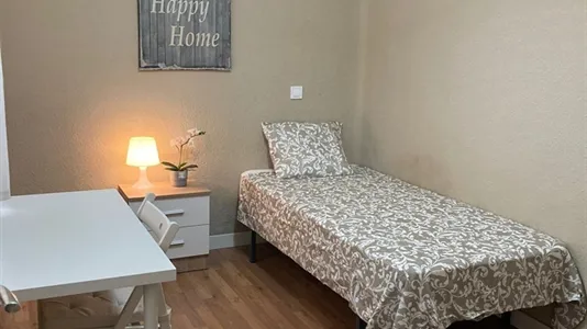 Rooms in Madrid Puente de Vallecas - photo 4