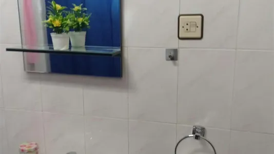 Rooms in Jaén - photo 4