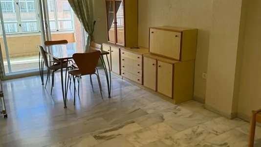 Rooms in Almería - photo 5