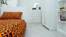 Room for rent, Turin, Piemonte, &lt;span class=&quot;blurred street&quot; onclick=&quot;ProcessAdRequest(7737989)&quot;&gt;&lt;span class=&quot;hint&quot;&gt;See streetname&lt;/span&gt;[xxxxxxxxxxxxx]&lt;/span&gt;