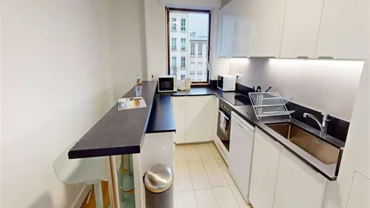 Rooms in Paris 15ème arrondissement - photo 8