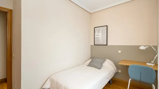Rooms in Madrid Hortaleza - photo 4