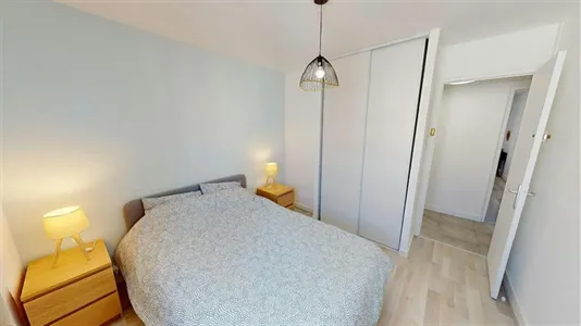 Rooms in Grenoble - photo 2