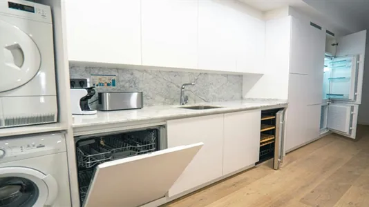 Rooms in Barcelona Ciutat Vella - photo 10