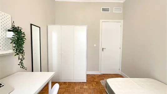 Rooms in Zaragoza - photo 2