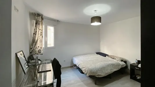 Rooms in el Camí de Vera - photo 4