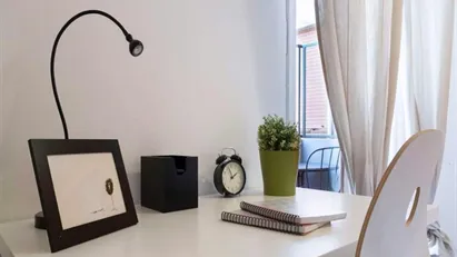 Room for rent in Milano Zona 6 - Barona, Lorenteggio, Milan