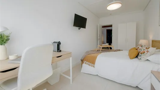 Rooms in Madrid Retiro - photo 4