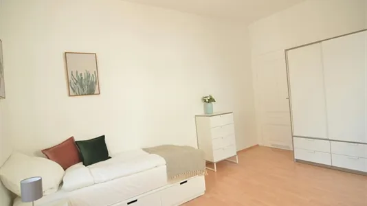 Apartments in Frankfurt Mitte-West - photo 10