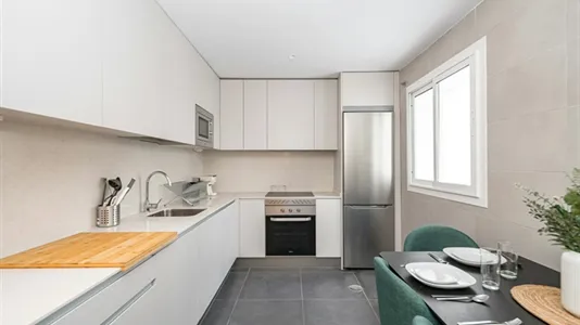 Rooms in Madrid Chamartín - photo 9