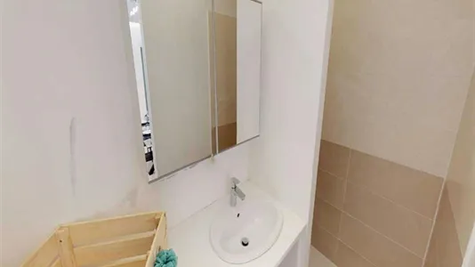 Rooms in Lyon - photo 6