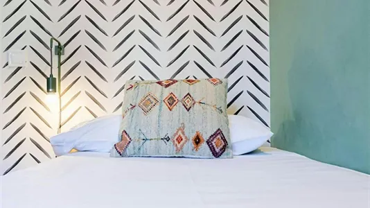 Rooms in Madrid Chamberí - photo 1