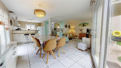 House for rent in Grenoble, Auvergne-Rhône-Alpes House for rent in Grenoble, Auvergne-Rhône-Alpes