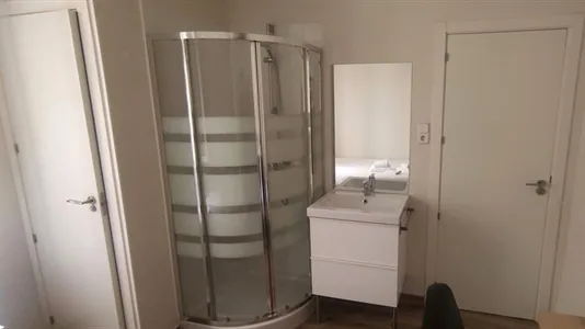 Rooms in Madrid Retiro - photo 6