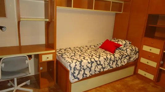 Rooms in Córdoba - photo 4