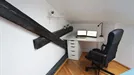 Room for rent, Vienna Favoriten, Vienna, &lt;span class=&quot;blurred street&quot; onclick=&quot;ProcessAdRequest(7723593)&quot;&gt;&lt;span class=&quot;hint&quot;&gt;See streetname&lt;/span&gt;[xxxxxxxxxxxxx]&lt;/span&gt;