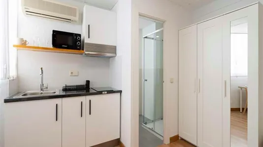 Rooms in Madrid Chamartín - photo 7