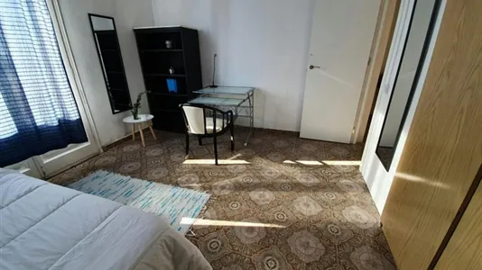 Rooms in Barcelona Ciutat Vella - photo 5