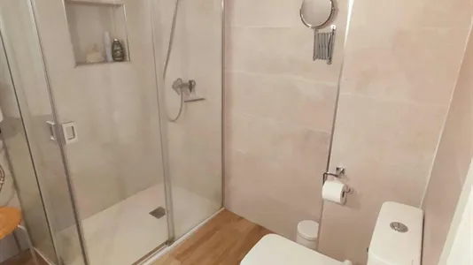 Rooms in Málaga - photo 6