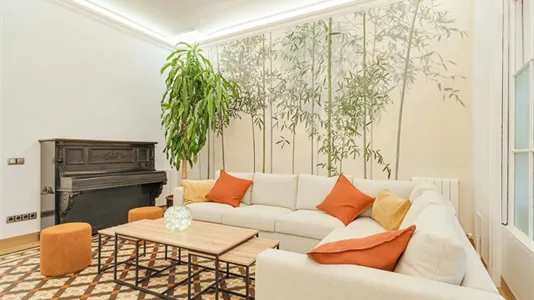 Rooms in Barcelona Eixample - photo 5