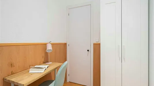 Rooms in Madrid Centro - photo 2