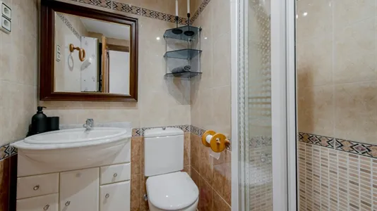 Rooms in Madrid Retiro - photo 6