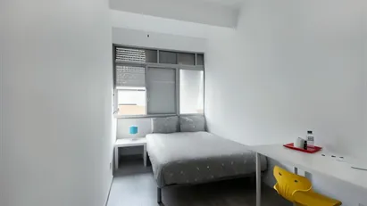 Room for rent in Amadora, Lisbon (region)