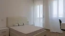 Room for rent, Milano Zona 6 - Barona, Lorenteggio, Milan, Viale San Gimignano