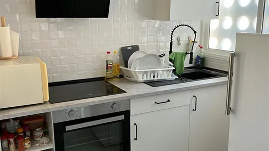 Rooms in Málaga - photo 9