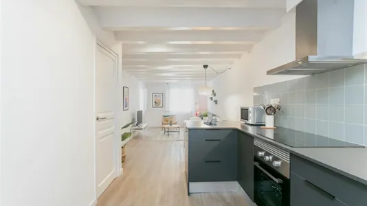 Apartments in Barcelona Ciutat Vella - photo 7