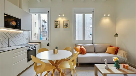 Apartments in Barcelona Ciutat Vella - photo 2
