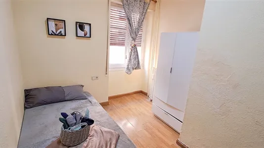 Rooms in Madrid Chamberí - photo 2