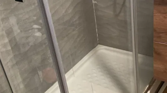 Rooms in Barcelona Eixample - photo 9