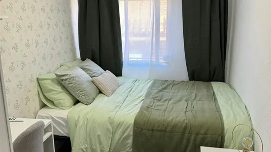 Rooms in Godelleta - photo 1