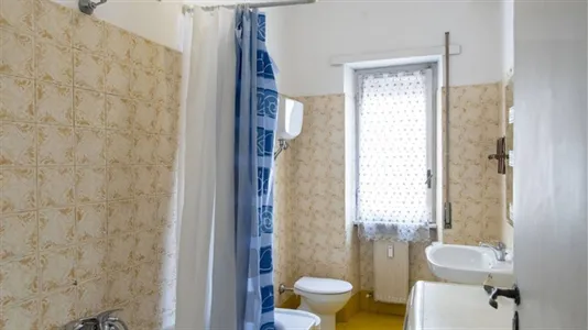 Rooms in Roma Municipio VIII – Appia Antica - photo 9