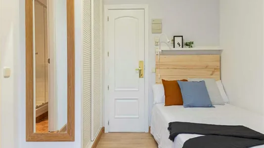 Rooms in Madrid Centro - photo 5