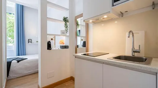 Rooms in Madrid Centro - photo 9