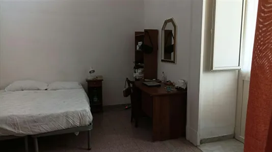Rooms in Napoli Municipalità 1 - photo 10
