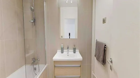 Rooms in Paris 15ème arrondissement - photo 6