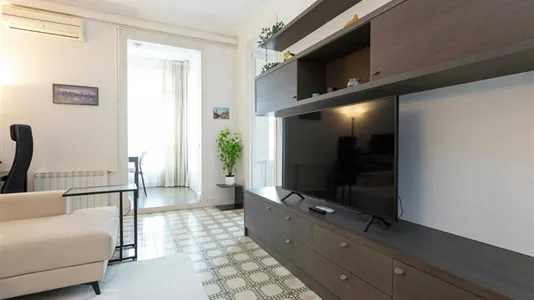 Apartments in Barcelona Eixample - photo 3