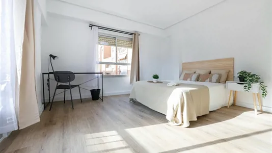 Rooms in Tavernes Blanques - photo 2