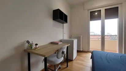 Room for rent in Milano Zona 9 - Porta Garibaldi, Niguarda, Milan