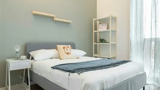 Rooms in Milano Zona 5 - Vigentino, Chiaravalle, Gratosoglio - photo 1